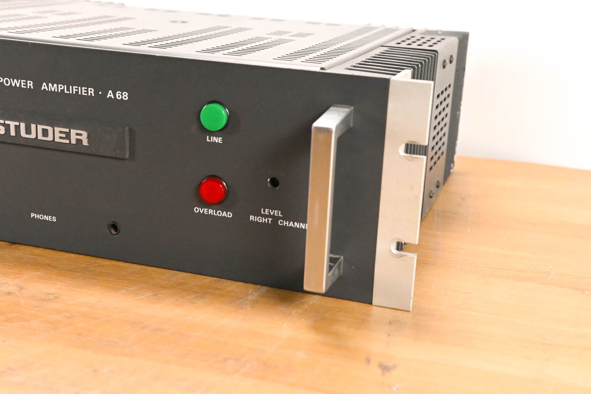 Studer A68 Stereo Power Amplifier