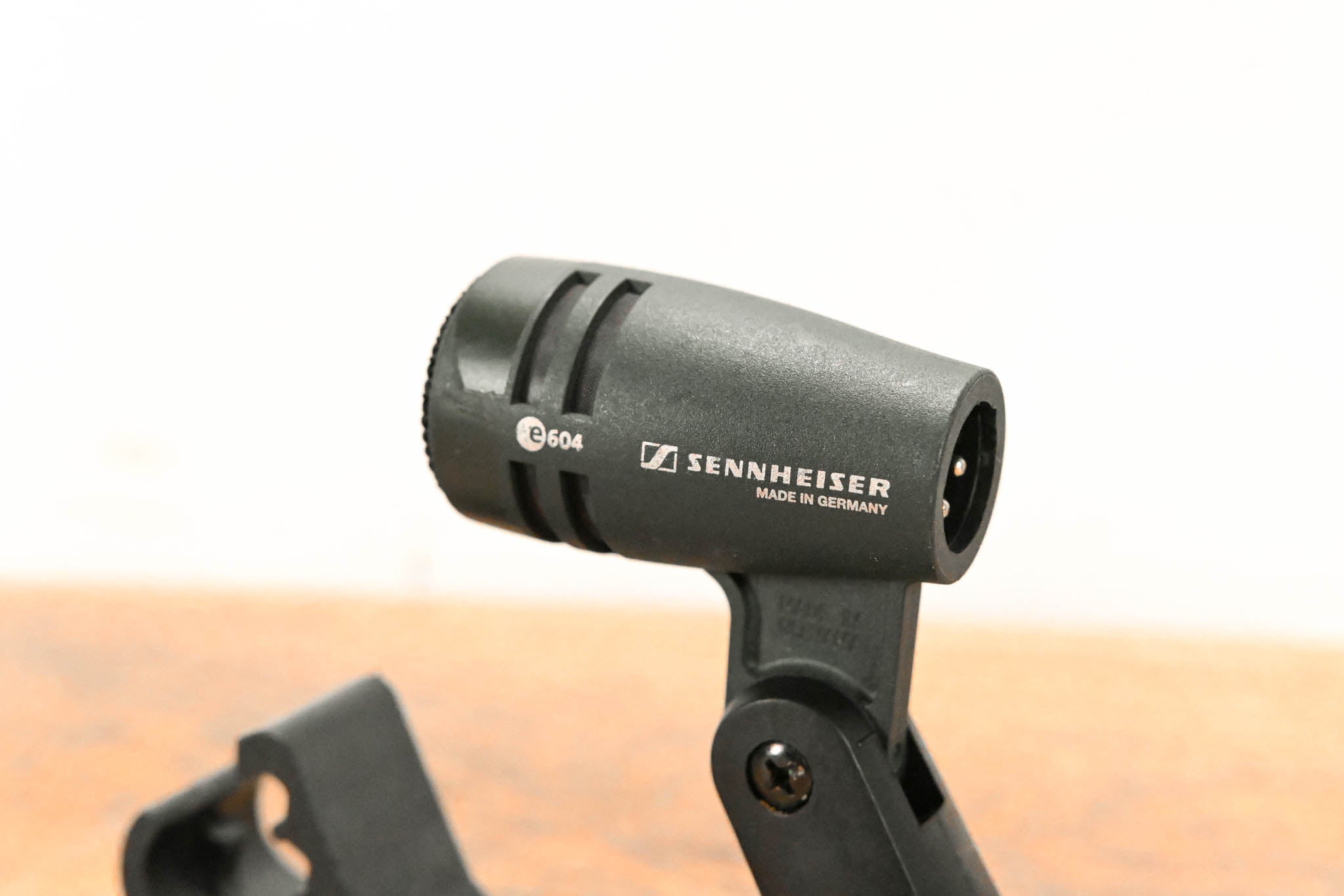 Sennheiser e 604 Dynamic Cardioid Instrument Microphone