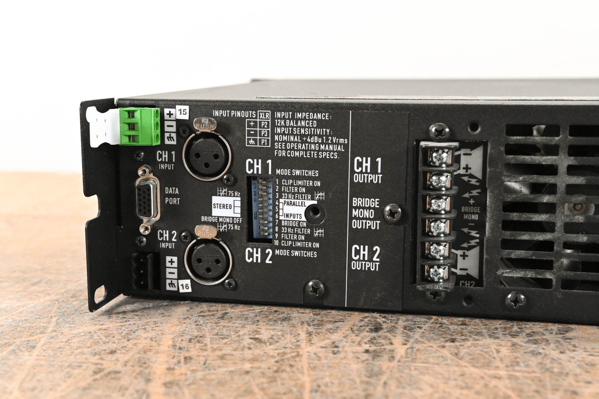 QSC CX302 2-Channel Power Amplifier