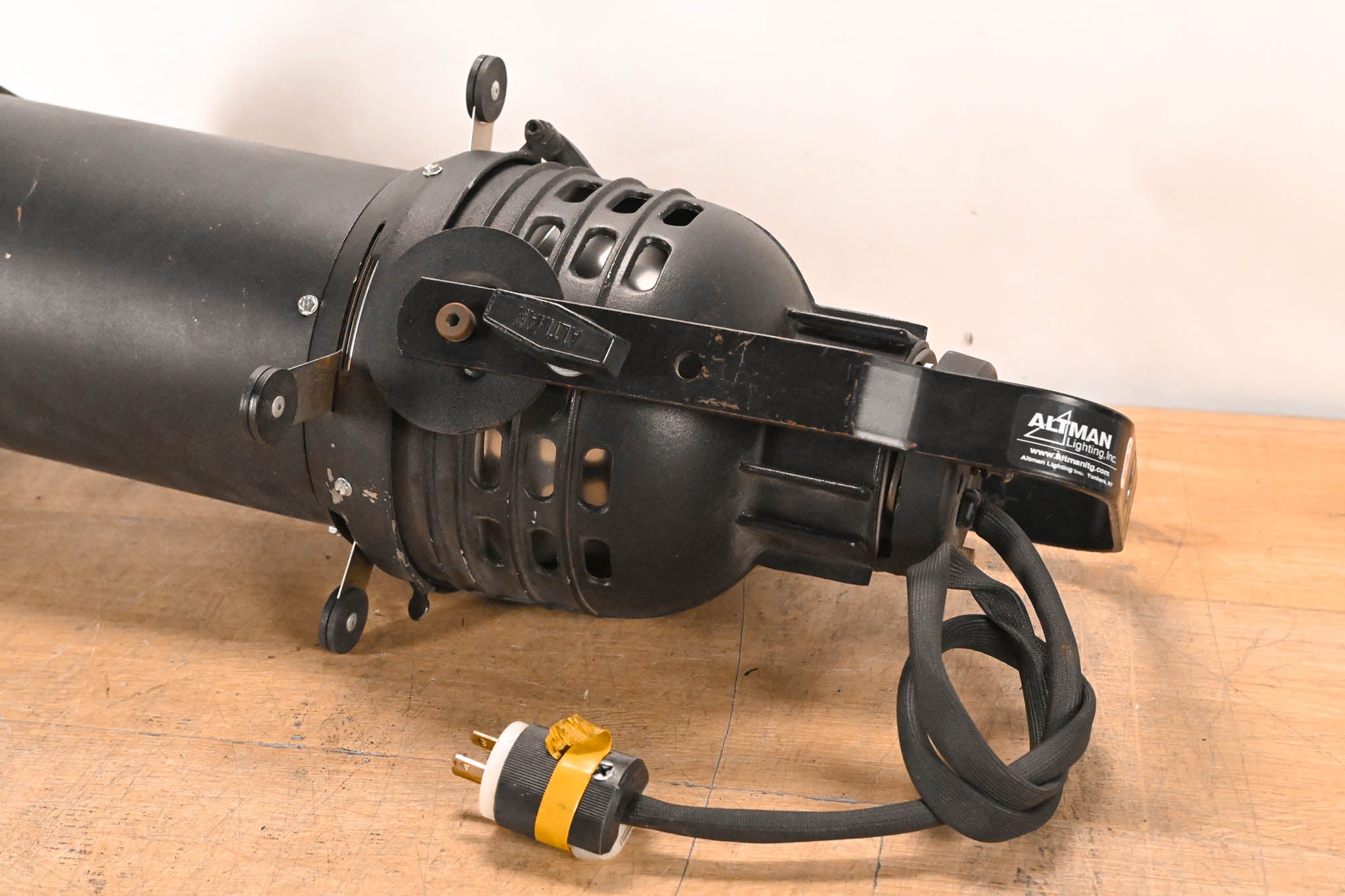 Altman 360Q 6" x 12" 750W Ellipsoidal Light