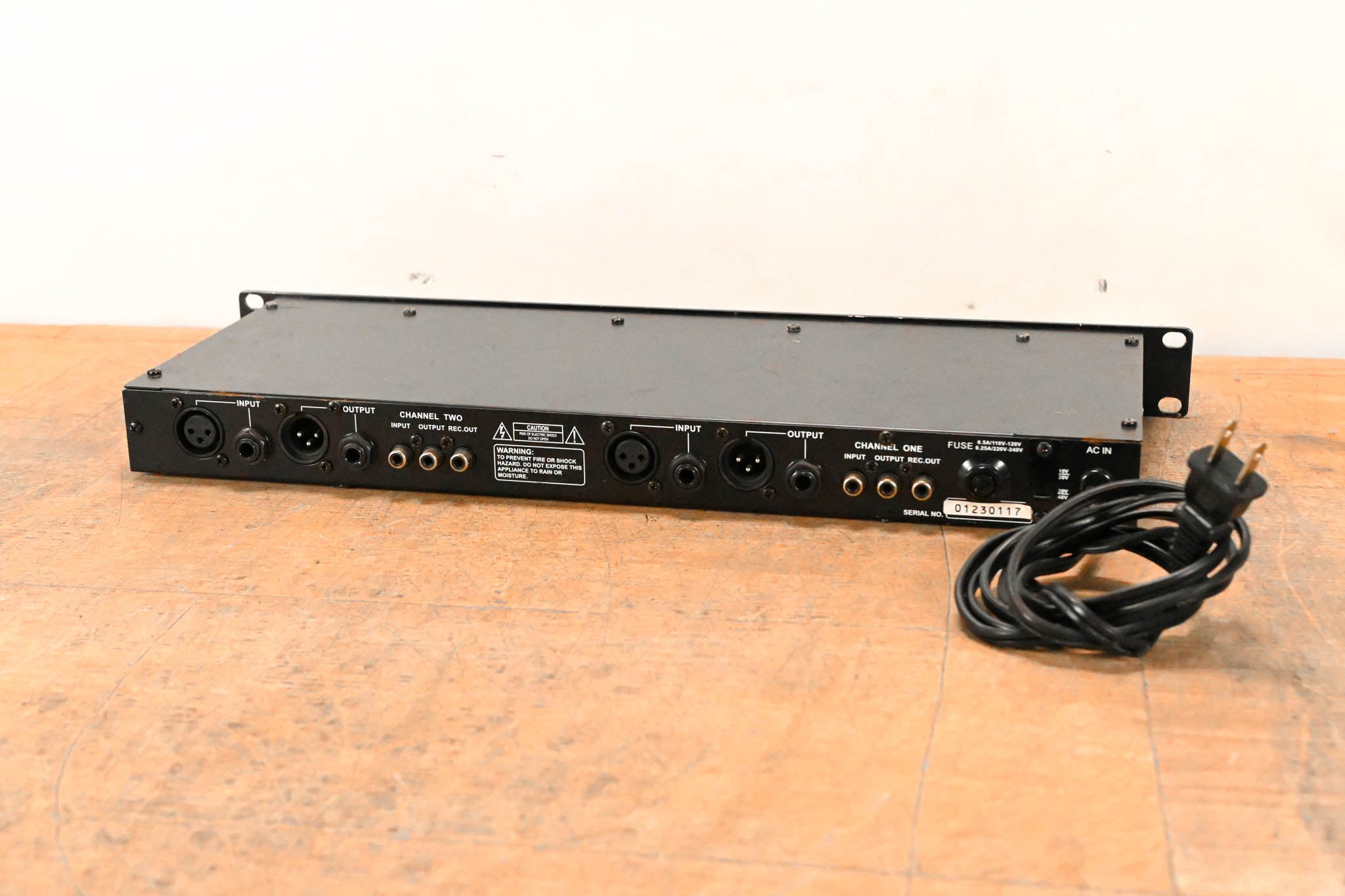 ART 343 Dual-Channel 15-Band Graphic Equalizer