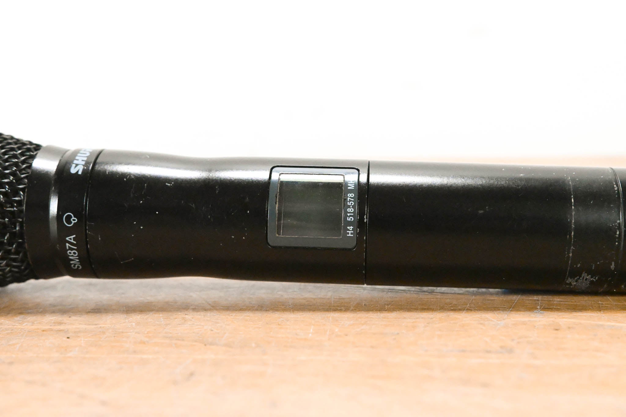 Shure UR2/SM87A Handheld Transmitter with SM87A Capsule - H4 Band