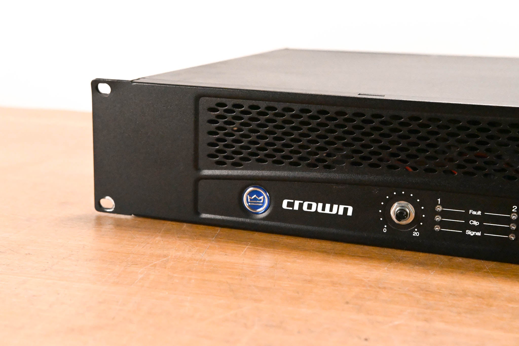 Crown XLS 802 2-Channel Power Amplifier