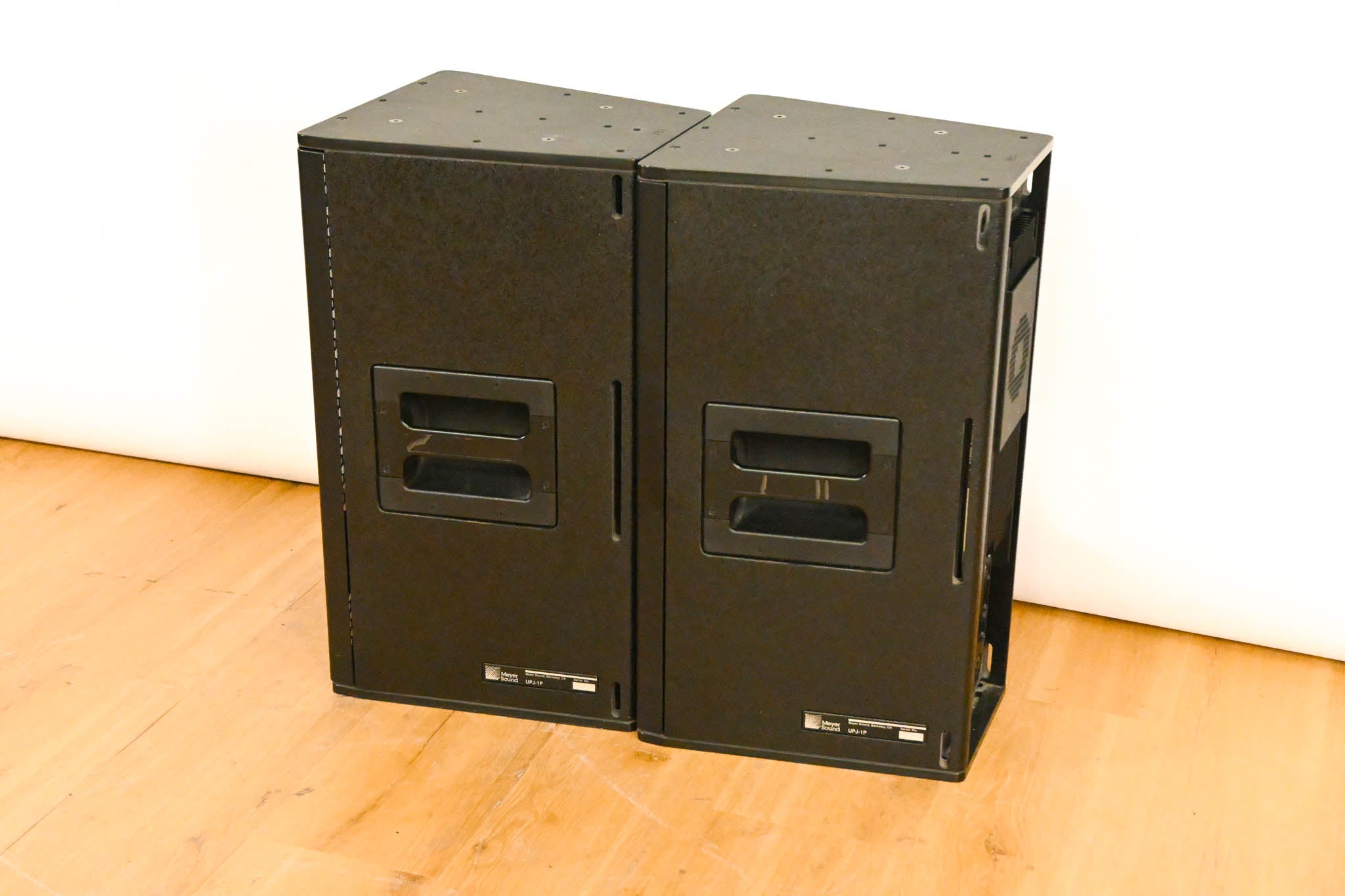 Meyer Sound UPJ-1P Compact VariO Loudspeaker (PAIR)