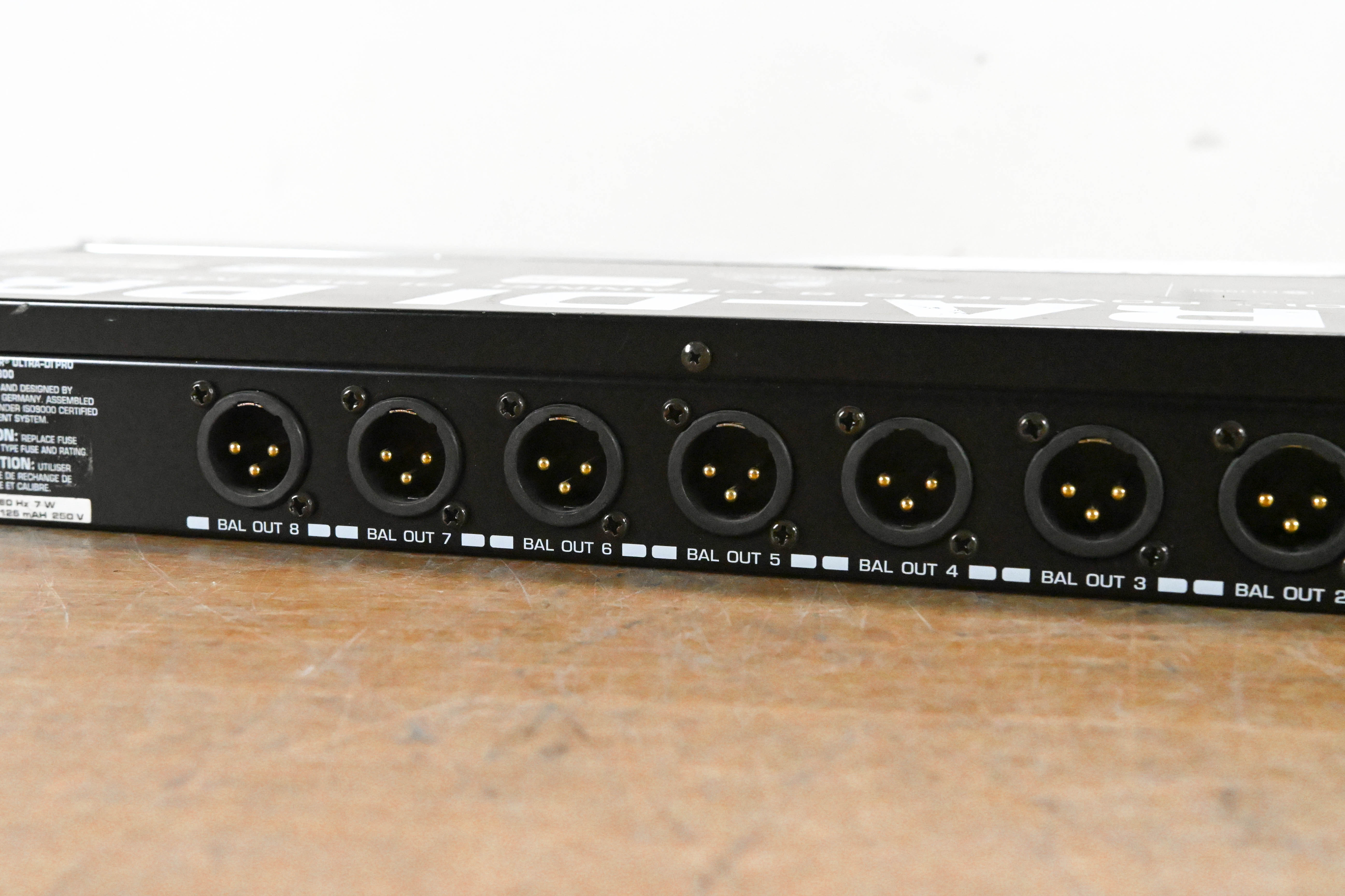 Behringer ULTRA-DI PRO DI800 8-Channel Active DI Box