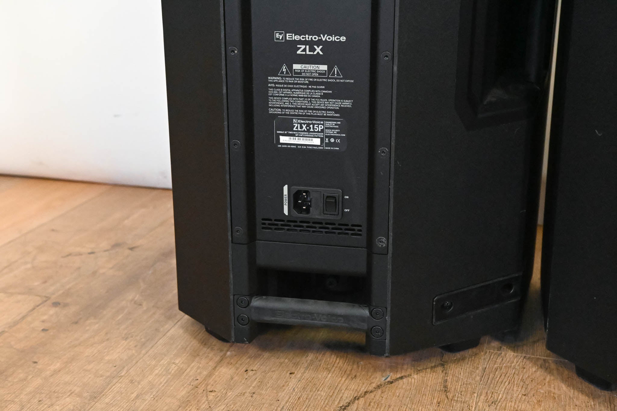 Electro-Voice (EV) ZLX-15P 15" 2-Way 1000W Powered Loudspeaker (PAIR)