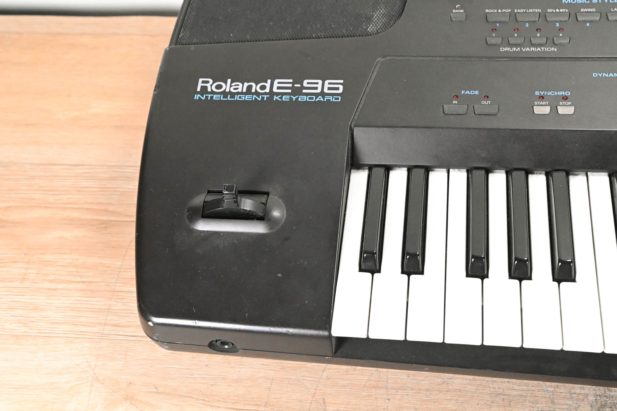 Roland E-96 61-Key Intelligent Synthesizer