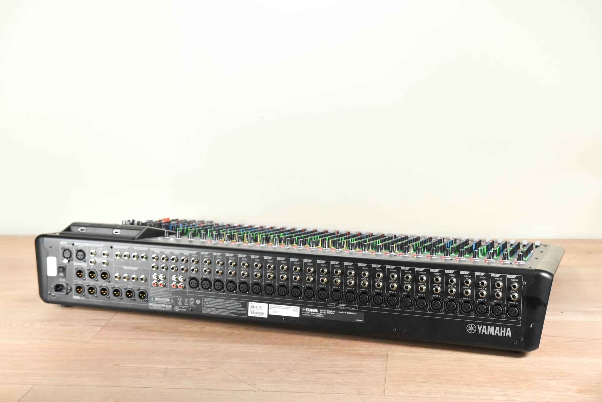 Yamaha MGP32X 32-CH Analog Mixing Console w/ DSP Effects