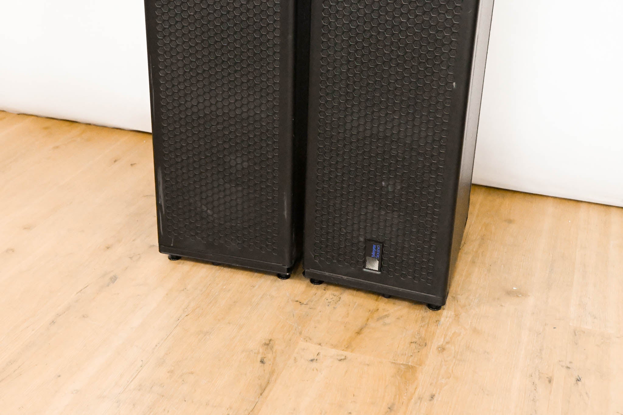 Meyer Sound M'elodie High-Power Curvilinear Array Loudspeaker (PAIR)