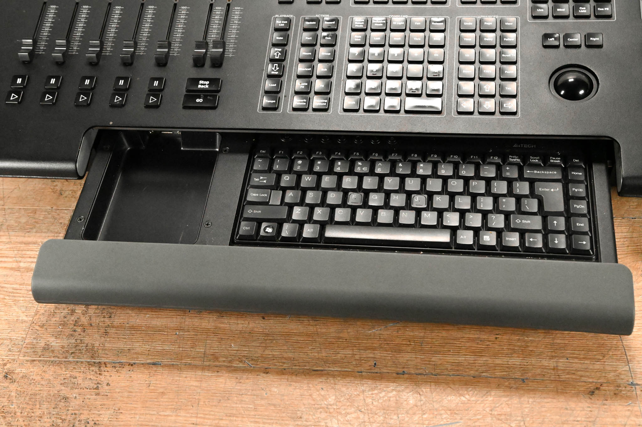Strand Lighting NEO Lighting Control Console