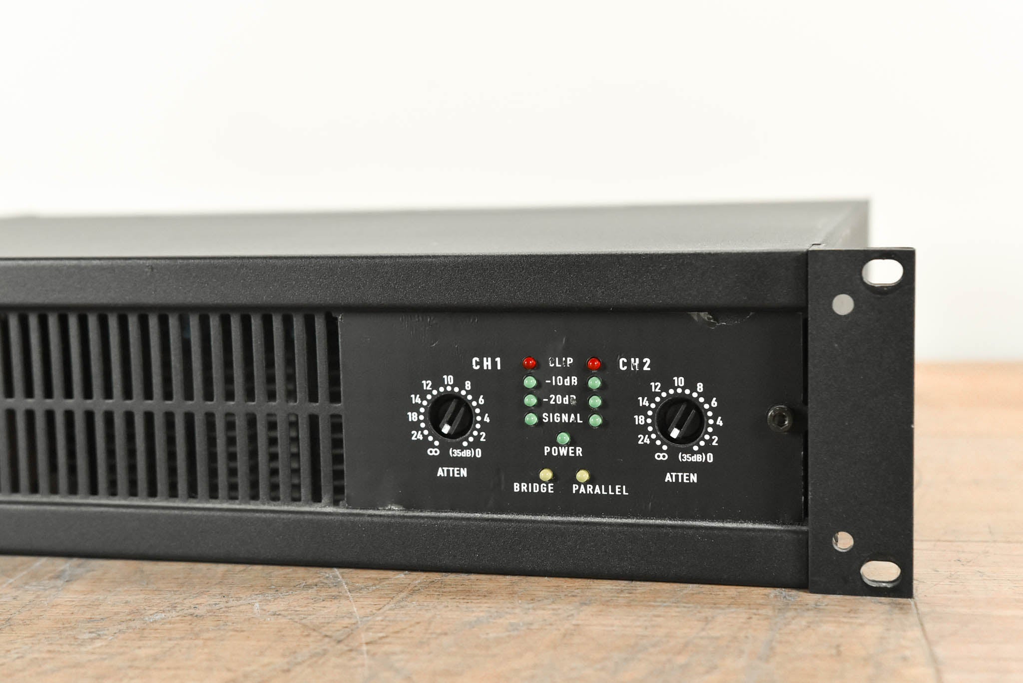 QSC CX302V 2-Channel Power Amplifier