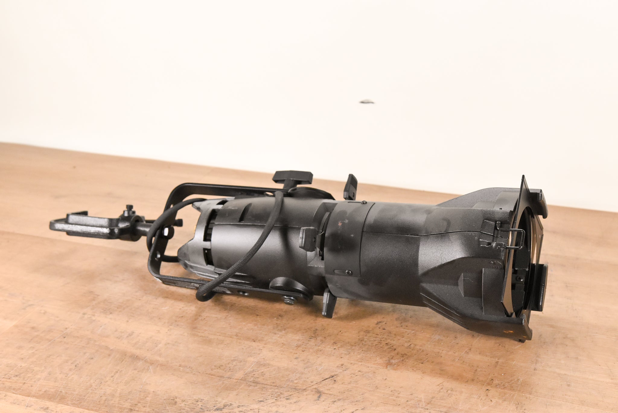 ETC Source Four Jr 26 Degree 575 Ellipsoidal Light