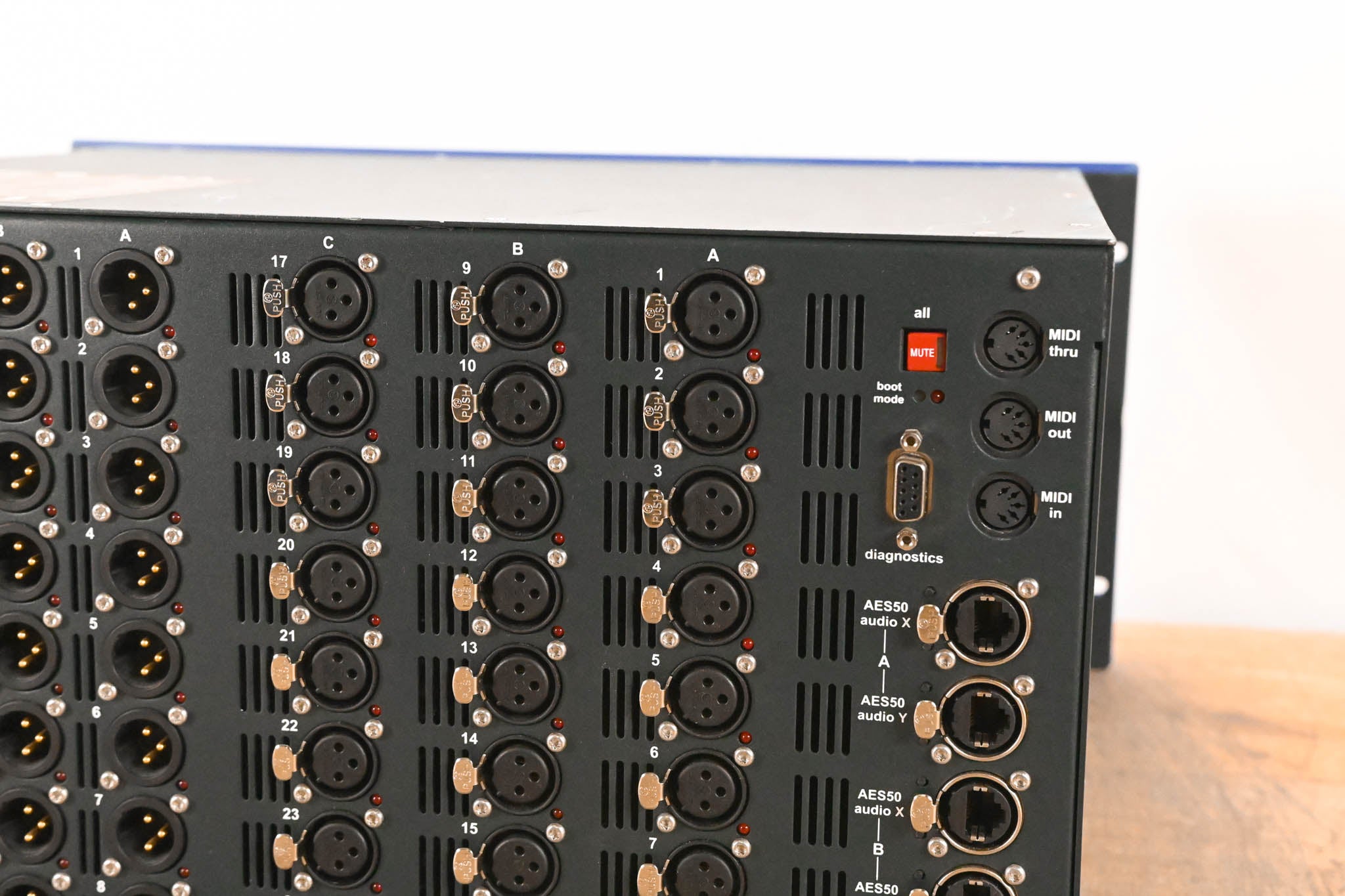 Midas DL231 24x24 Active Microphone Splitter