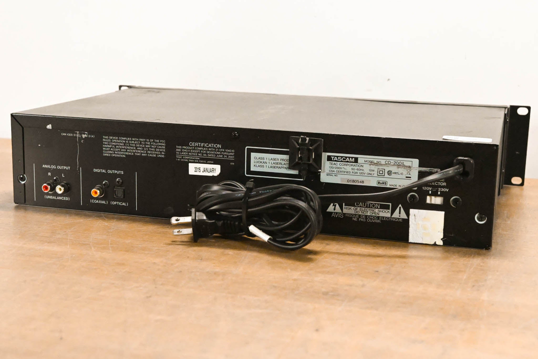 TASCAM CD-200iL Professional CD Player & iPod Dock
