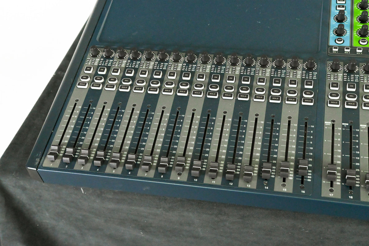 Soundcraft Si Expression 3 32-Channel Digital Mixer with MADI-USB Card