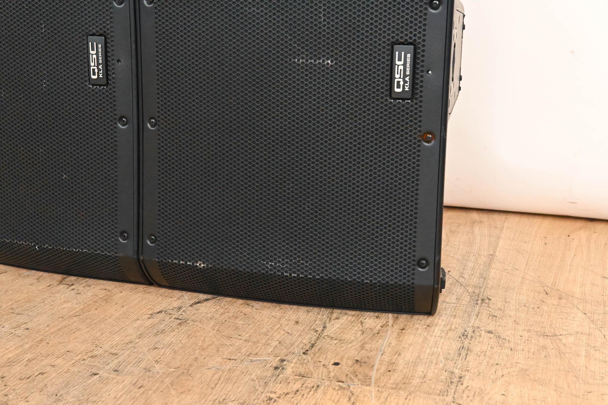 QSC KLA12 12-inch 2-Way Powered Line Array Loudspeaker (PAIR)