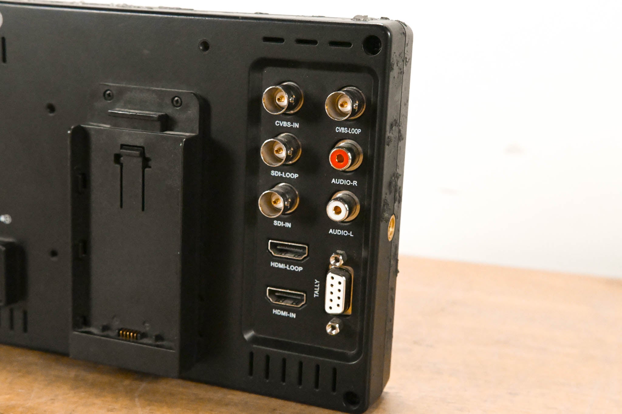 ProHD DT-X71HI 7" 3G SDI & HDMI LCD Monitor