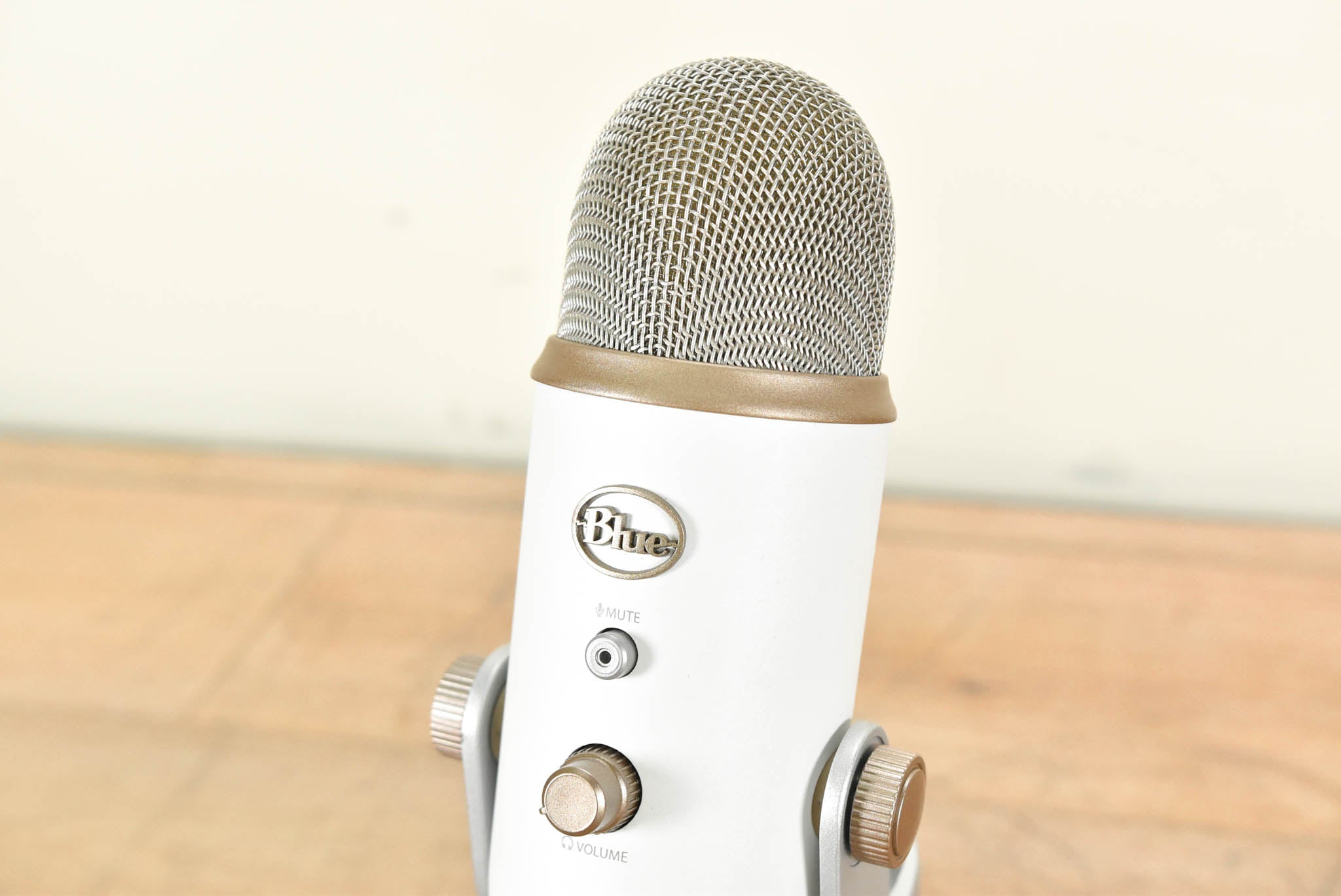 Blue Yeti Multi-pattern USB Condenser Microphone