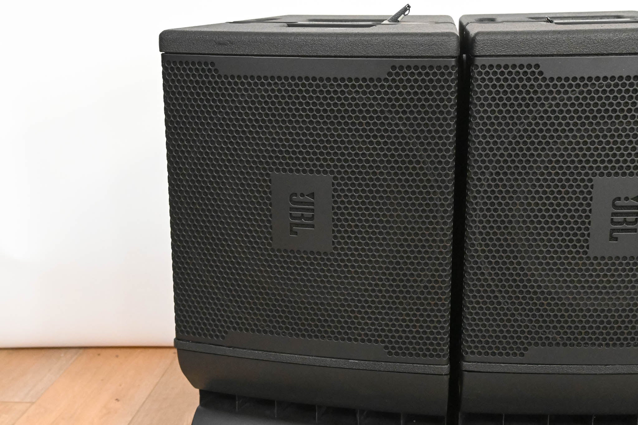 JBL VRX932LA 3200W 12-inch Line Array Speaker (PAIR)