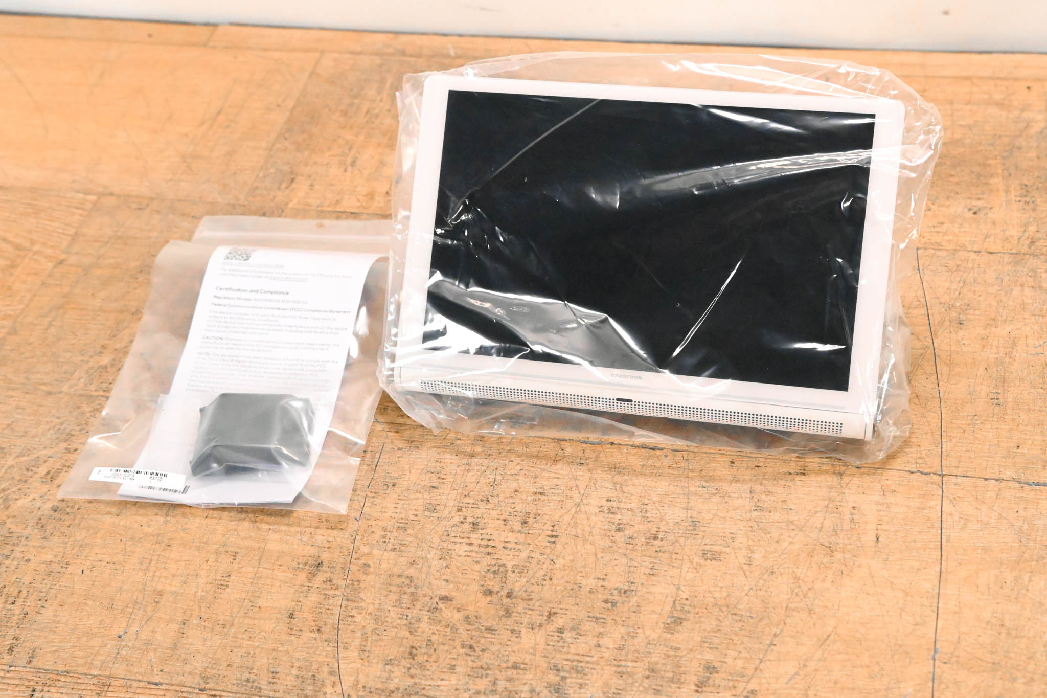 Crestron TS-1070-W-S 10.1” Table Top White Touch Screen