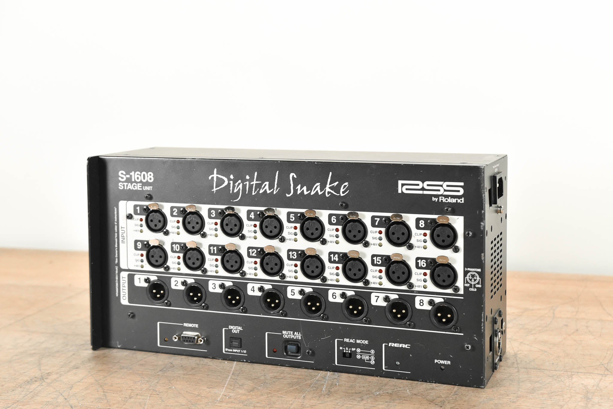 Roland S-1608 16 x 8 Digital Stage Box