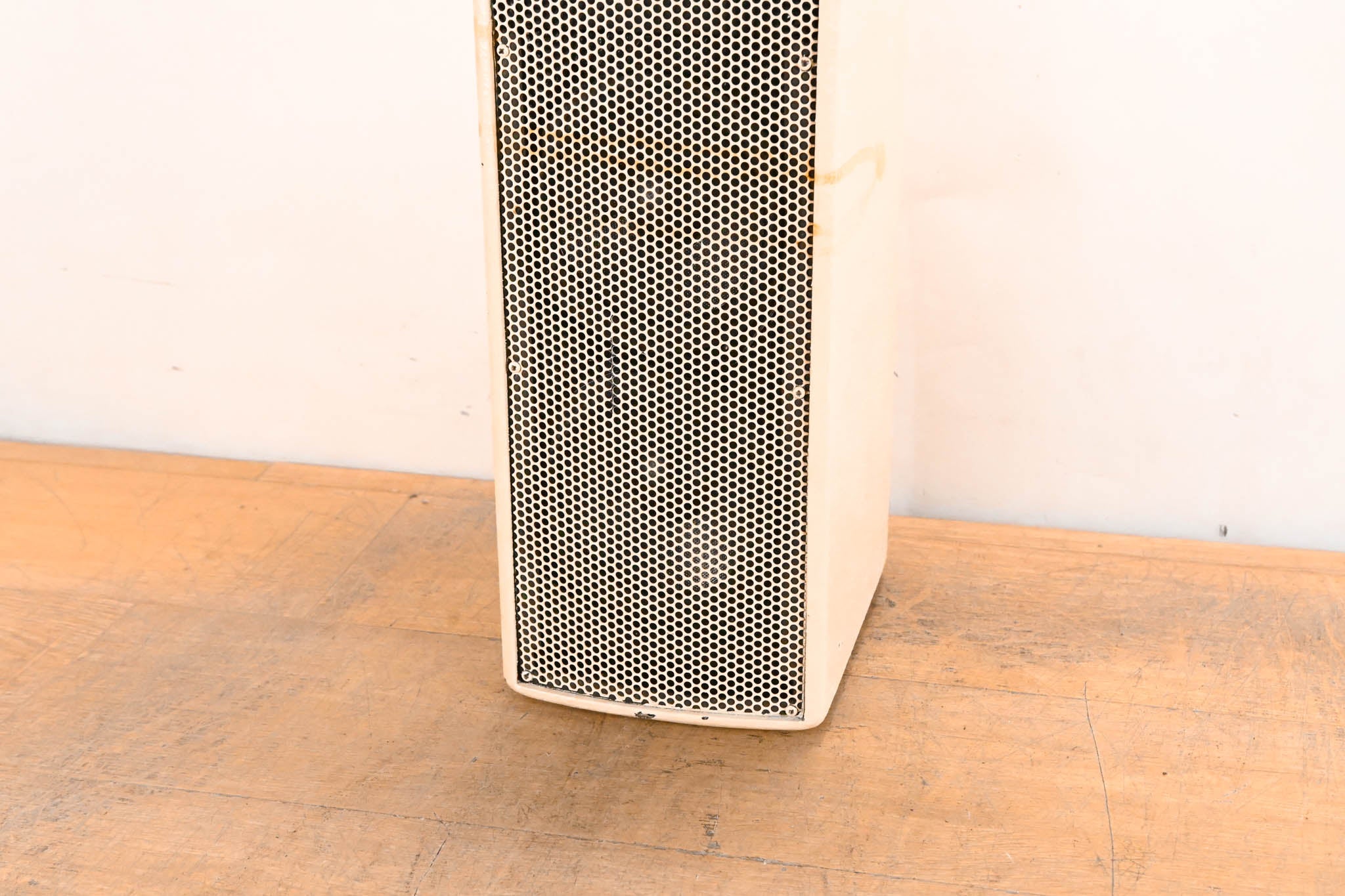 EAW UB52 Two-Way Full-Range Loudspeaker - White