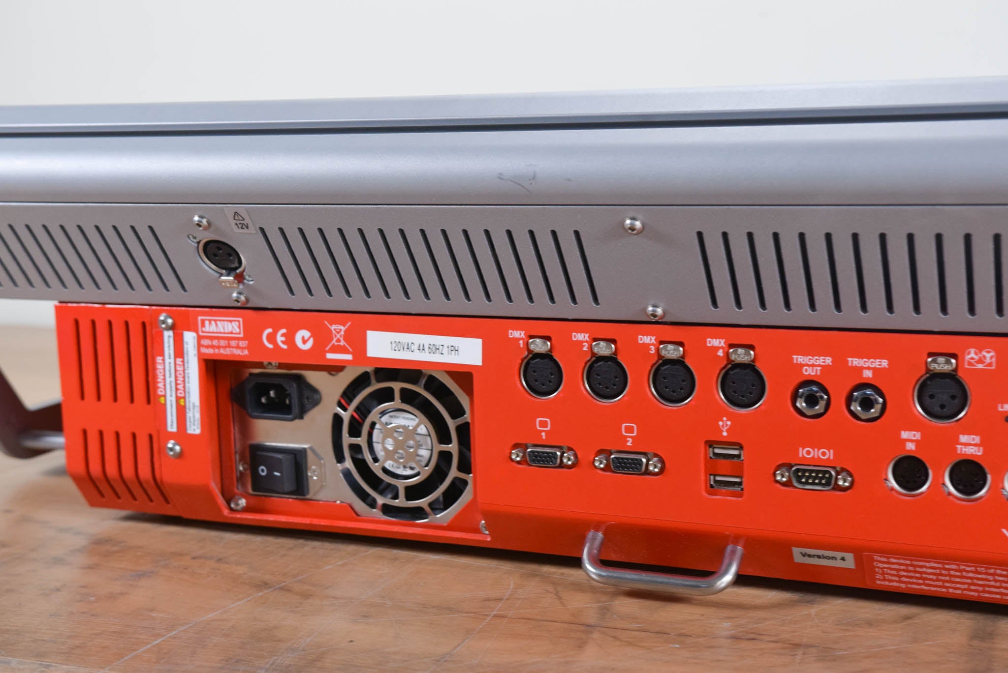 Jands Vista T2/T4 Digital Lighting Console