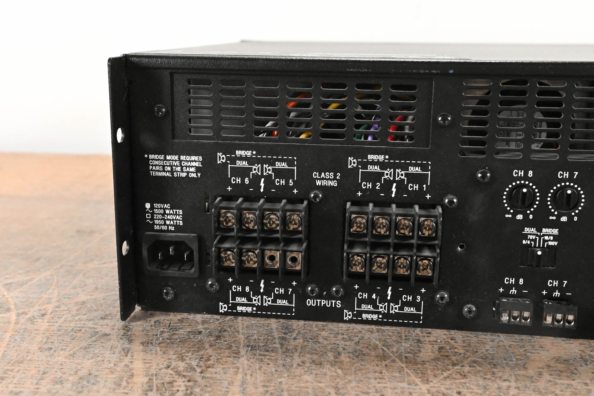 Crown CTs 8200 Eight-channel, 200W Power Amplifier