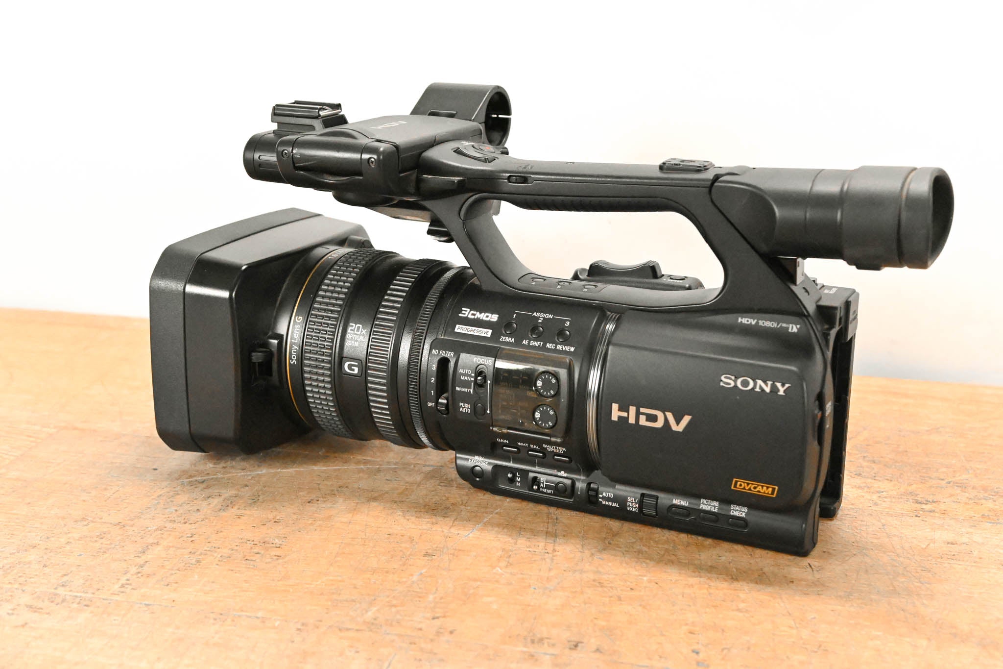 Sony HVR-Z5U Professional 1/3" 3-CMOS HDV Camcorder