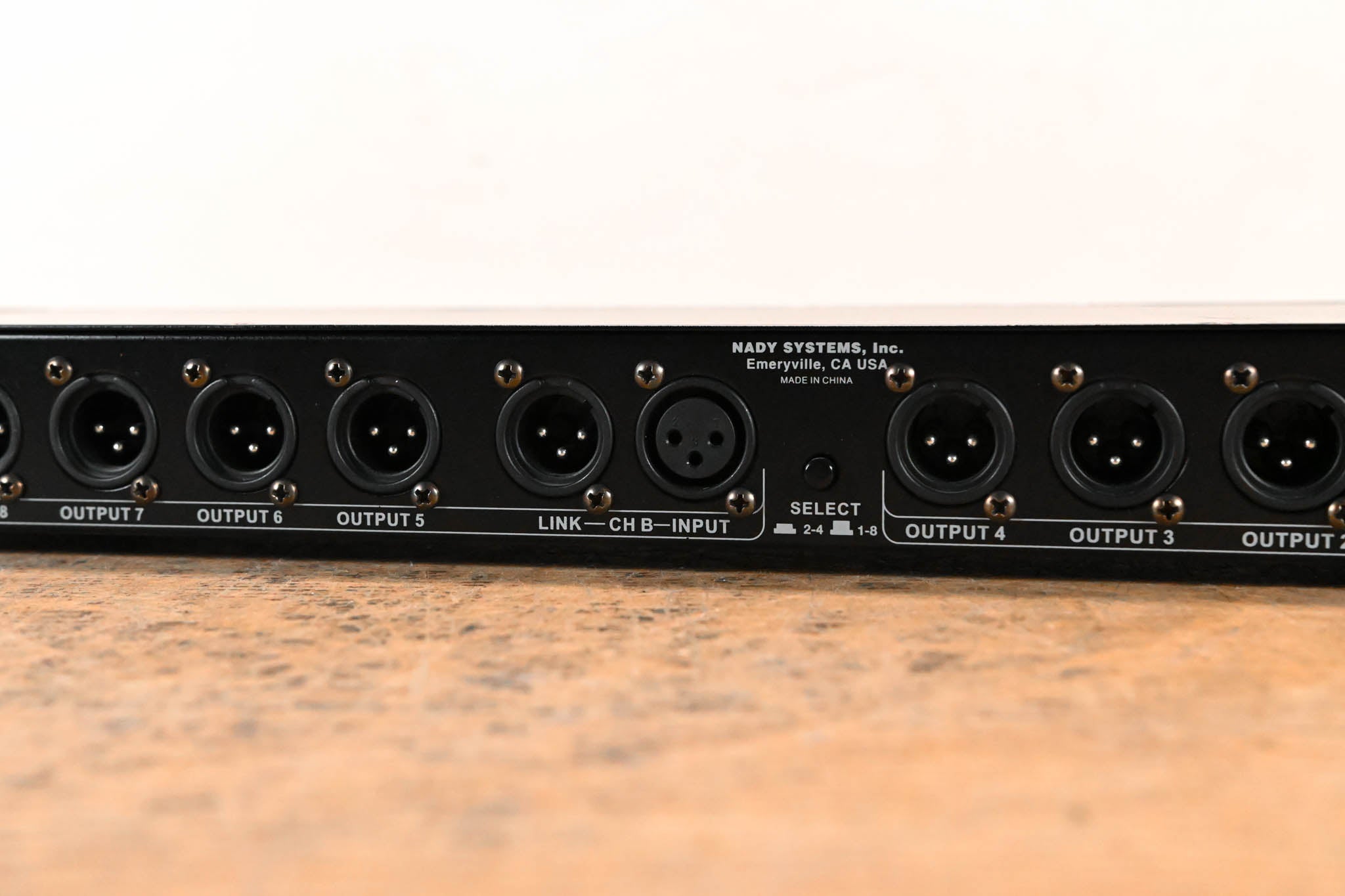 Nady SD-2418 Stereo Signal Distribution