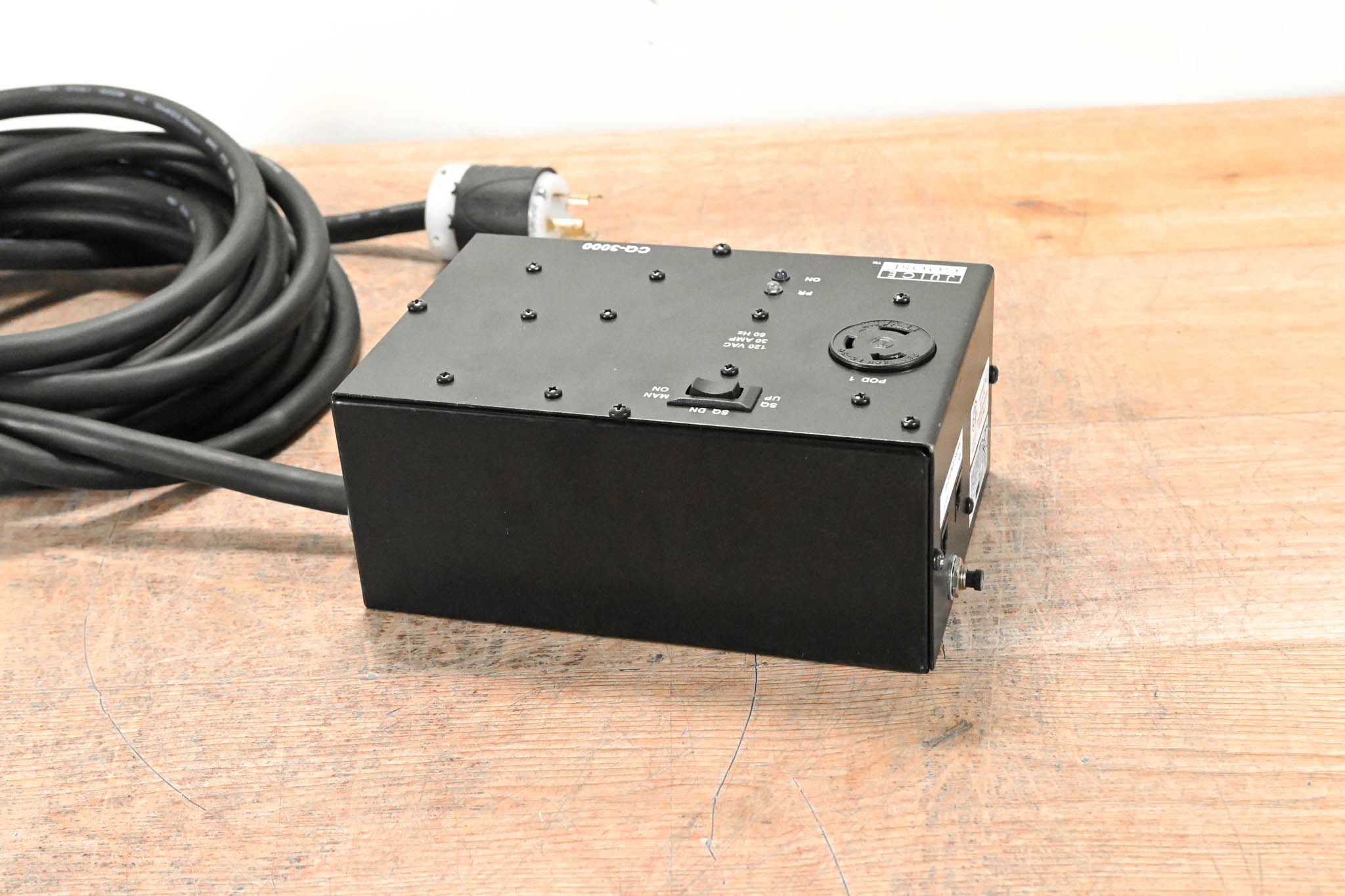Juice Goose CQ-3000 30 Amp Power Distribution System