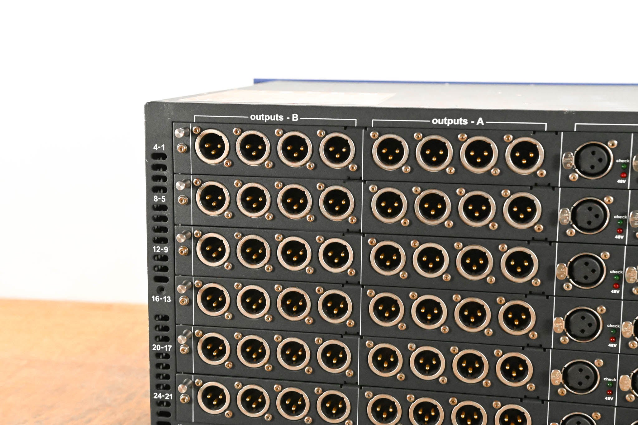 Midas DL431 24-Input 72-Output Active Microphone Splitter