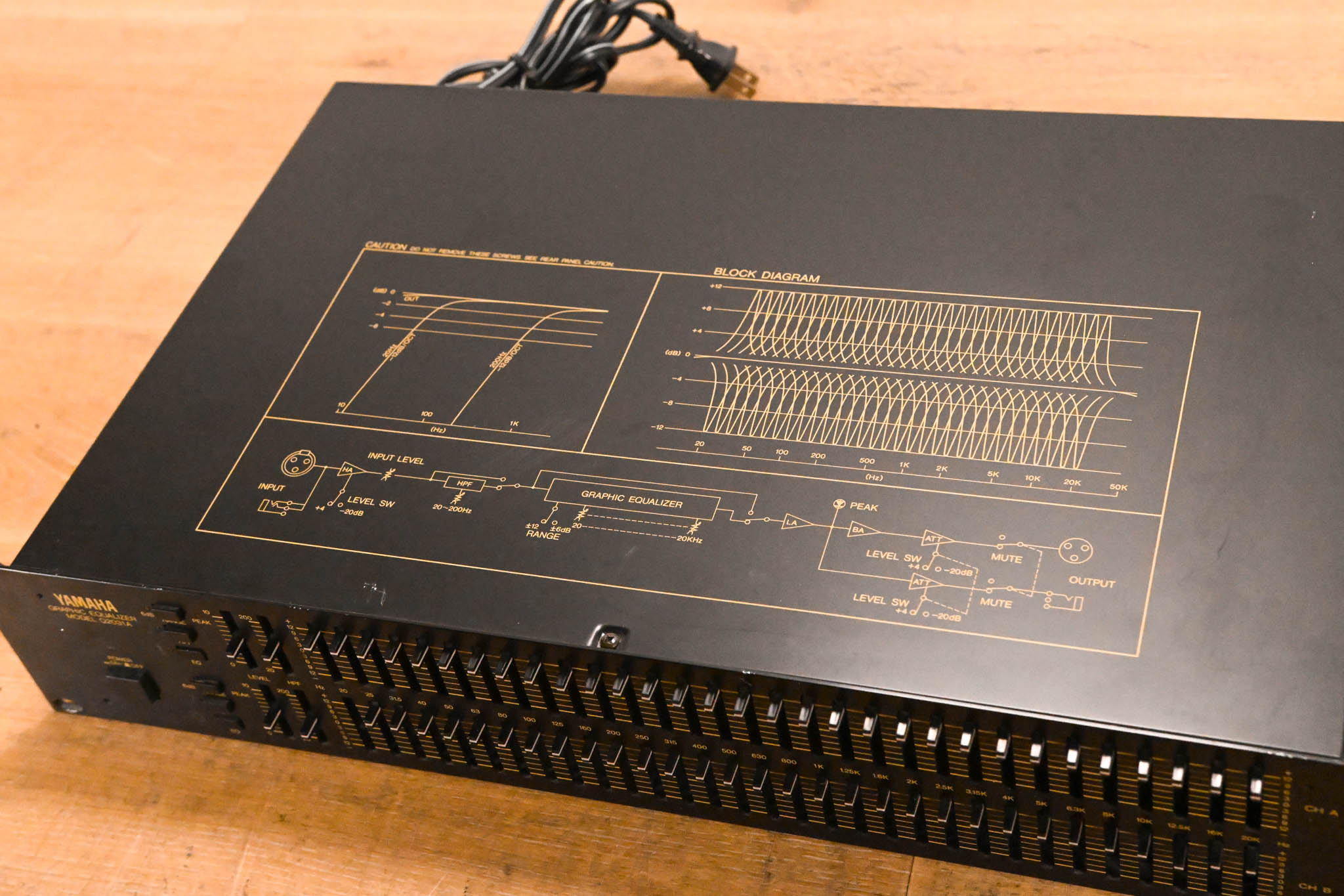 Yamaha Q2031A 2-Channel 31-Band Graphic Equalizer