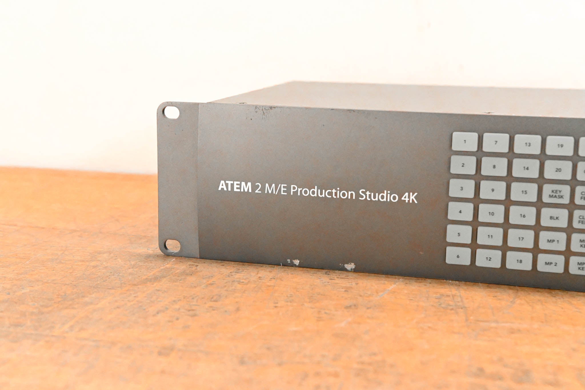 Blackmagic Design ATEM 2 M/E Production Studio 4K
