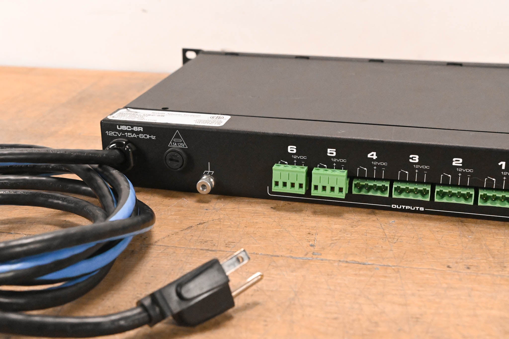 Middle Atlantic USC-6R Power Sequencer Rackmount Power Conditioner