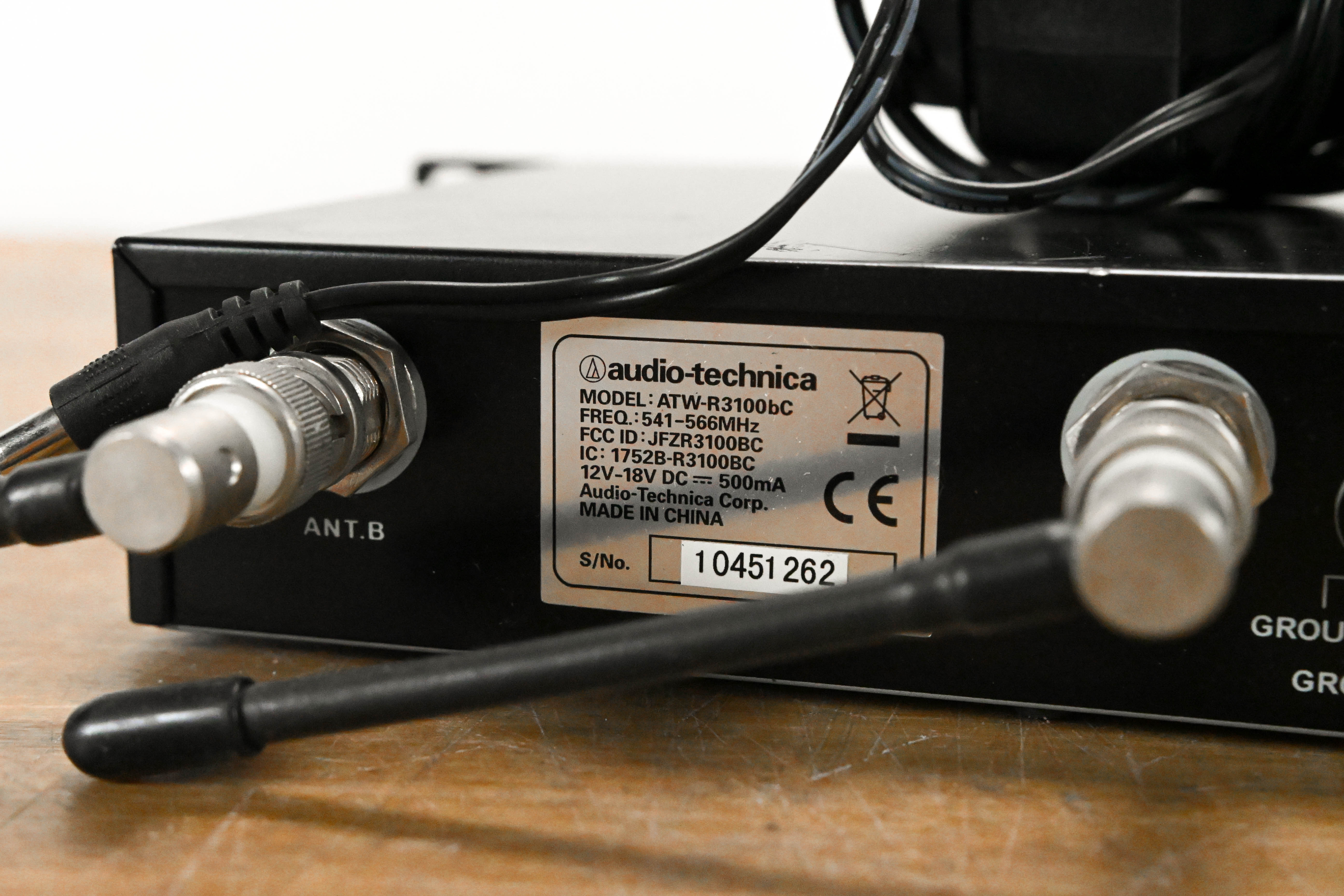 Audio-Technica ATW-R3100bC Receiver w/ ATW-T341bC Mic 541-566 MHz