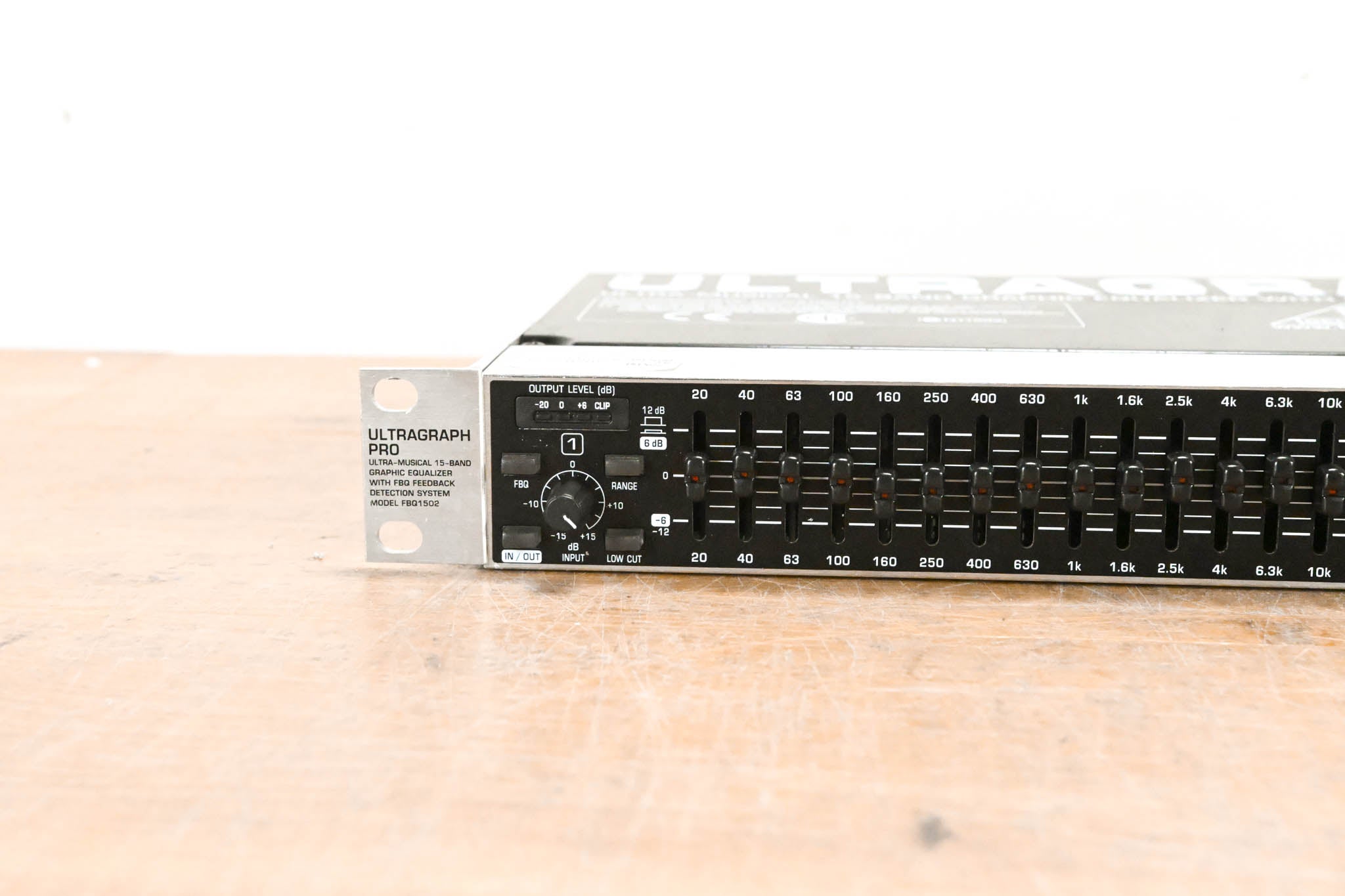 Behringer ULTRAGRAPH PRO FBQ1502 15-Band Stereo Graphic Equalizer