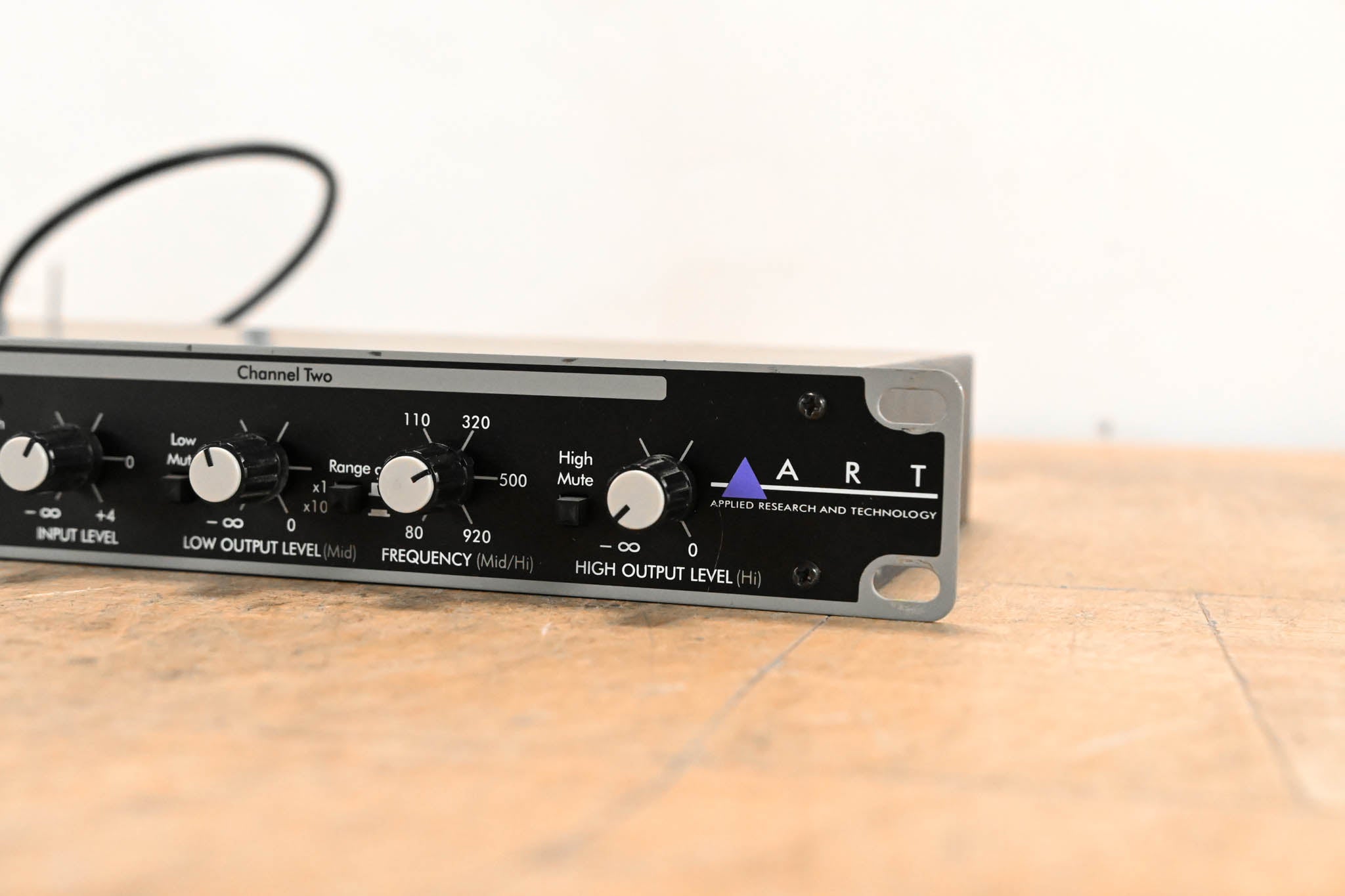 ART 310 Stereo 2-Way/Mono 3-Way Crossover