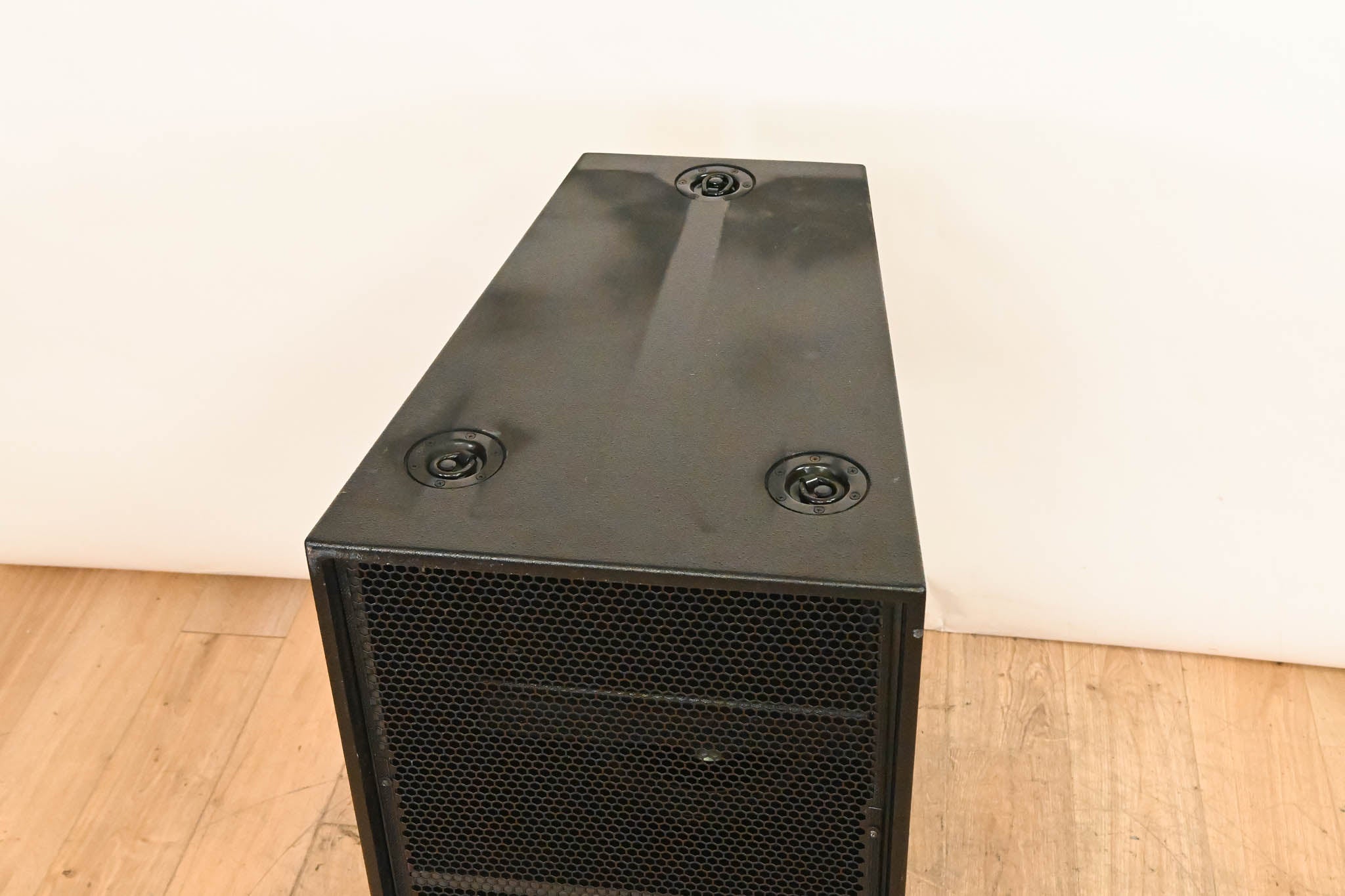 Meyer Sound DS-4P Self-Powered Mid-Bass Reinforcement Loudspeaker