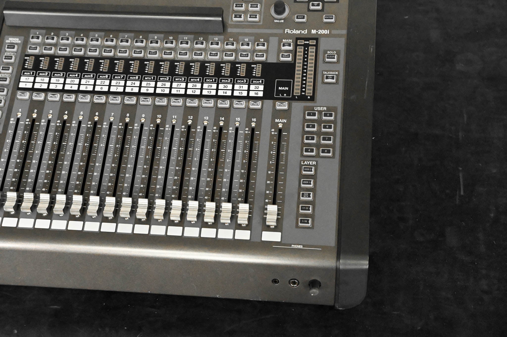 Roland M-200i 32-Channel Live Digital V-Mixer Console