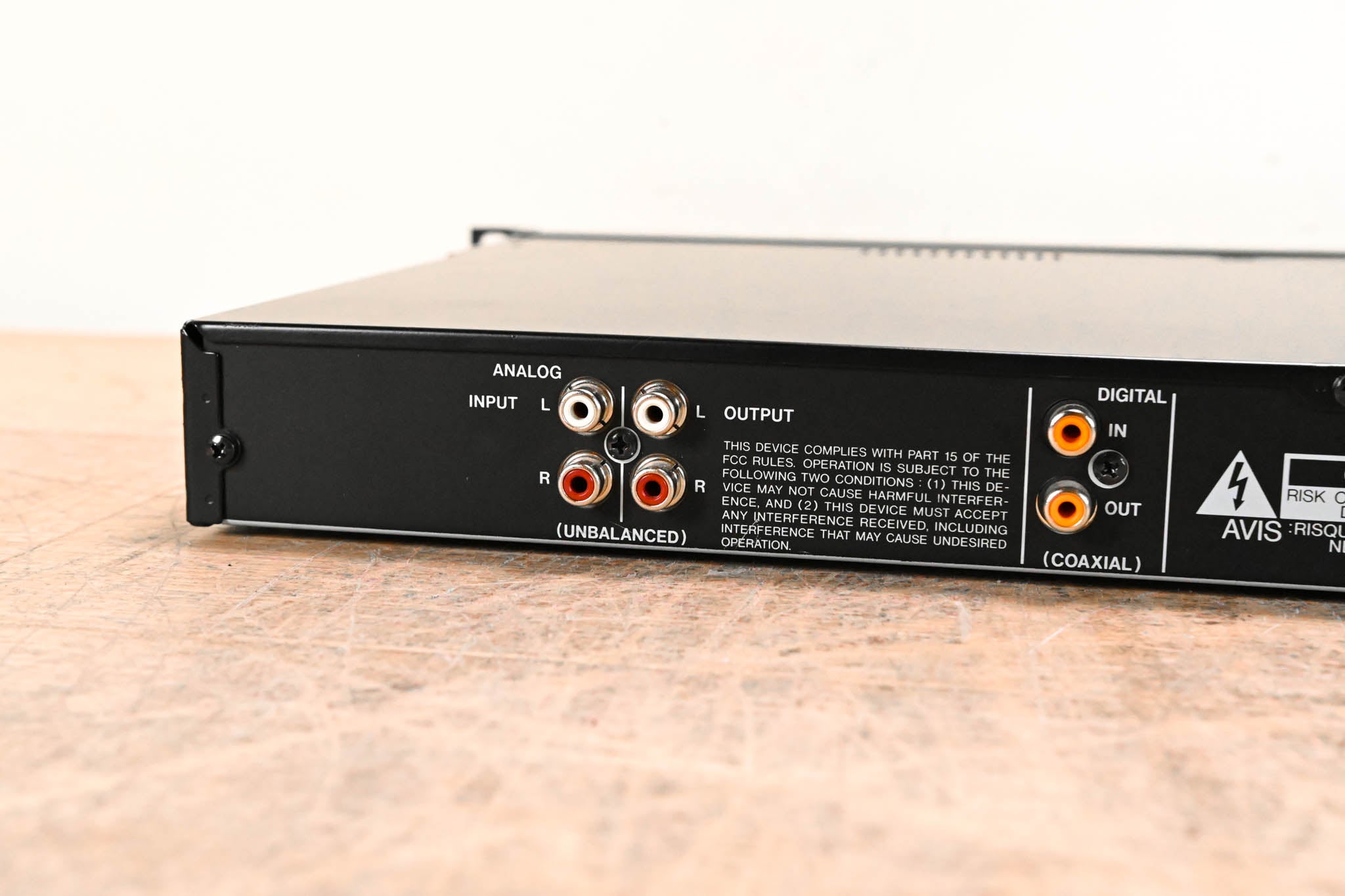 TASCAM SS-R100 Solid State Digital Digital Audio Recorder