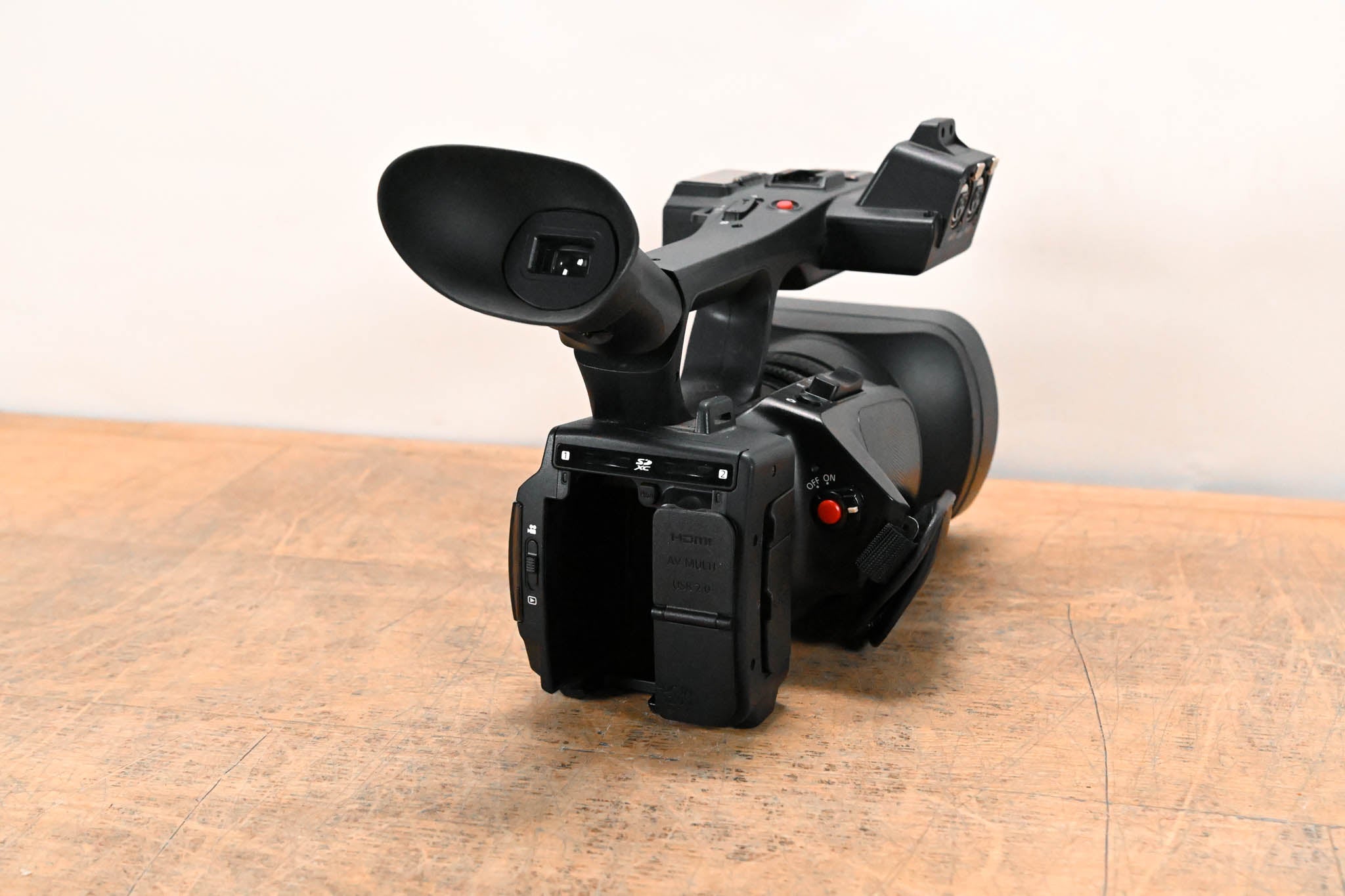 Panasonic AG-AC90PJ AVCCAM Handheld Camcorder