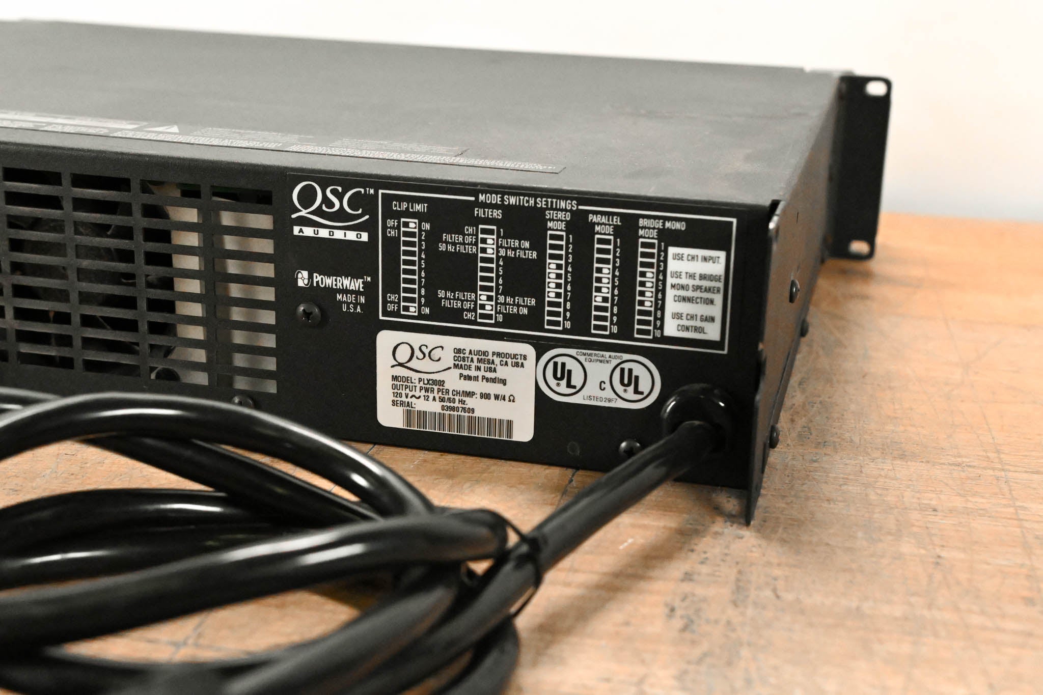 QSC PLX3002 2-Channel Power Amplifier