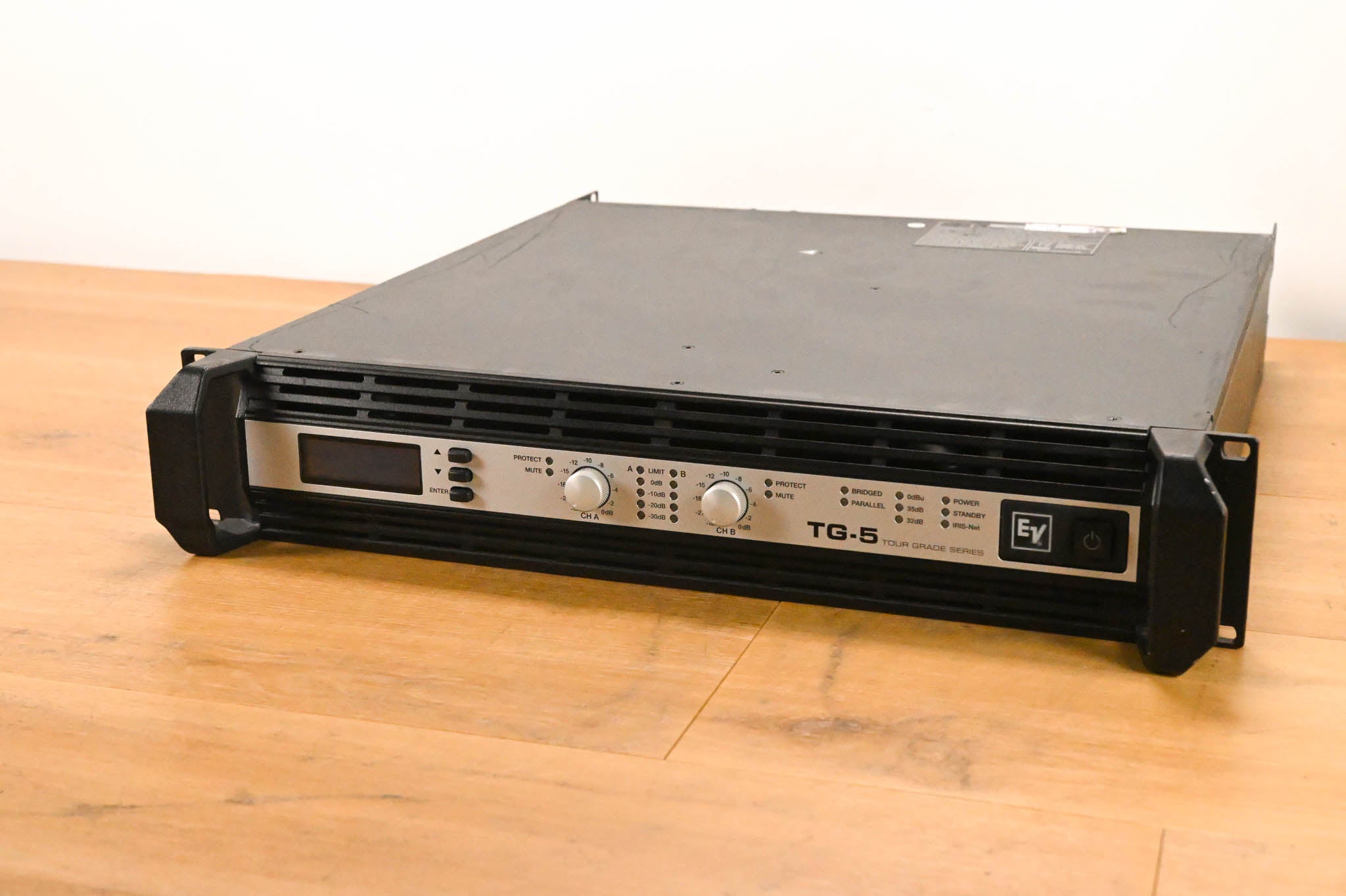 Electro-Voice (EV) TG-5 120V 2-Channel Tour Grade Power Amplifier