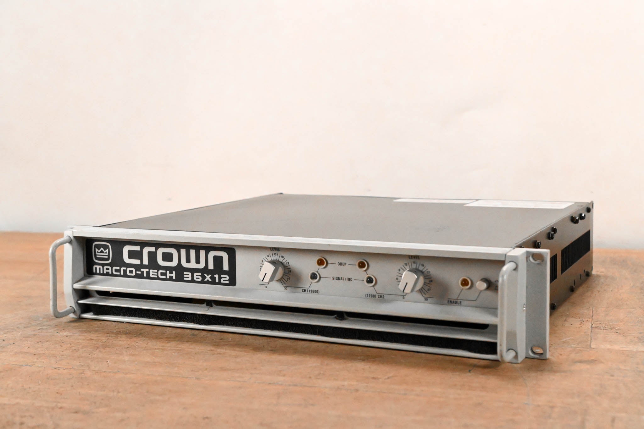 Crown Macro-Tech 36x12 2-Channel Power Amplifier