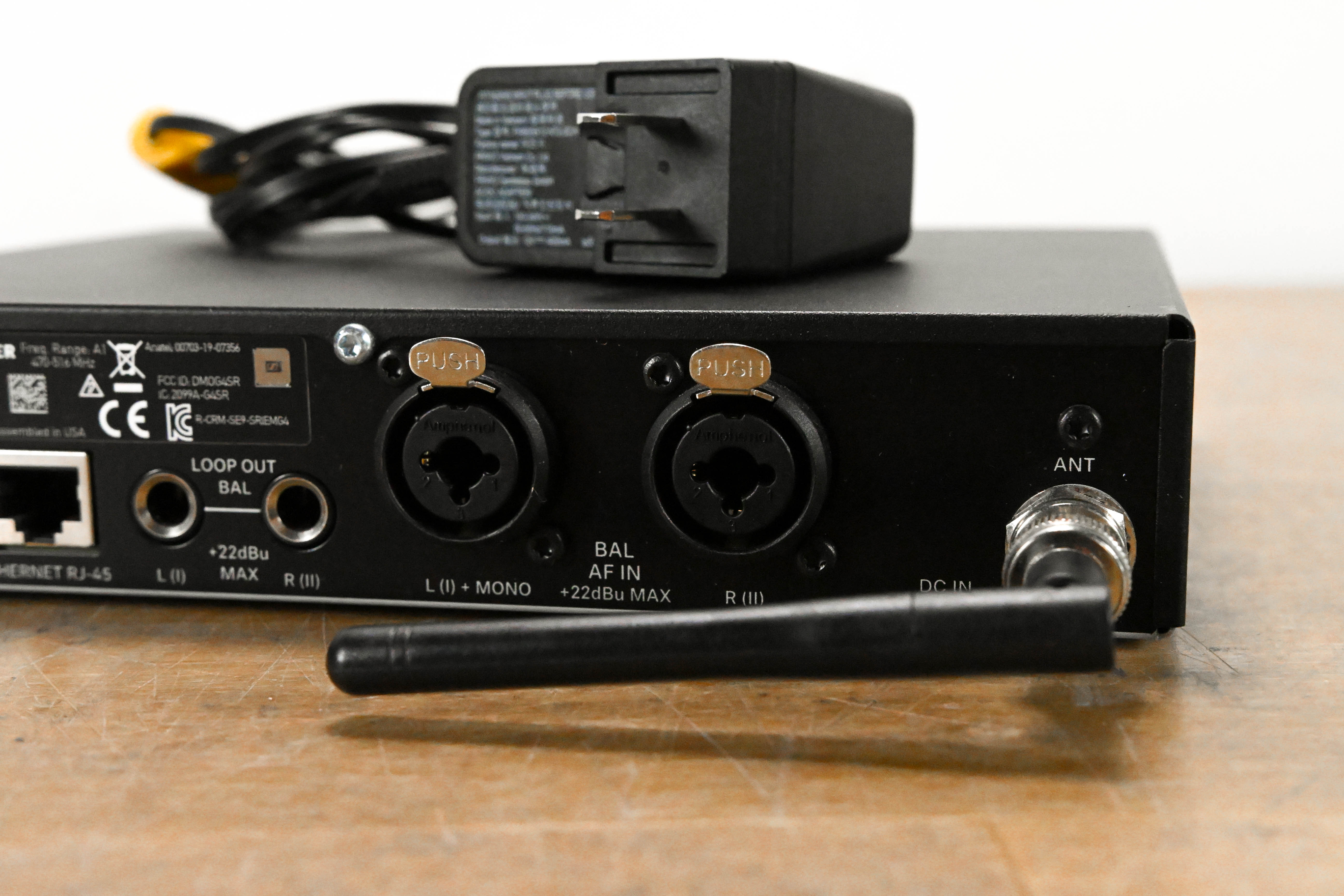 Sennheiser SR IEM G4 Wireless IEM Transmitter - A1 Range: 470-516 MHz