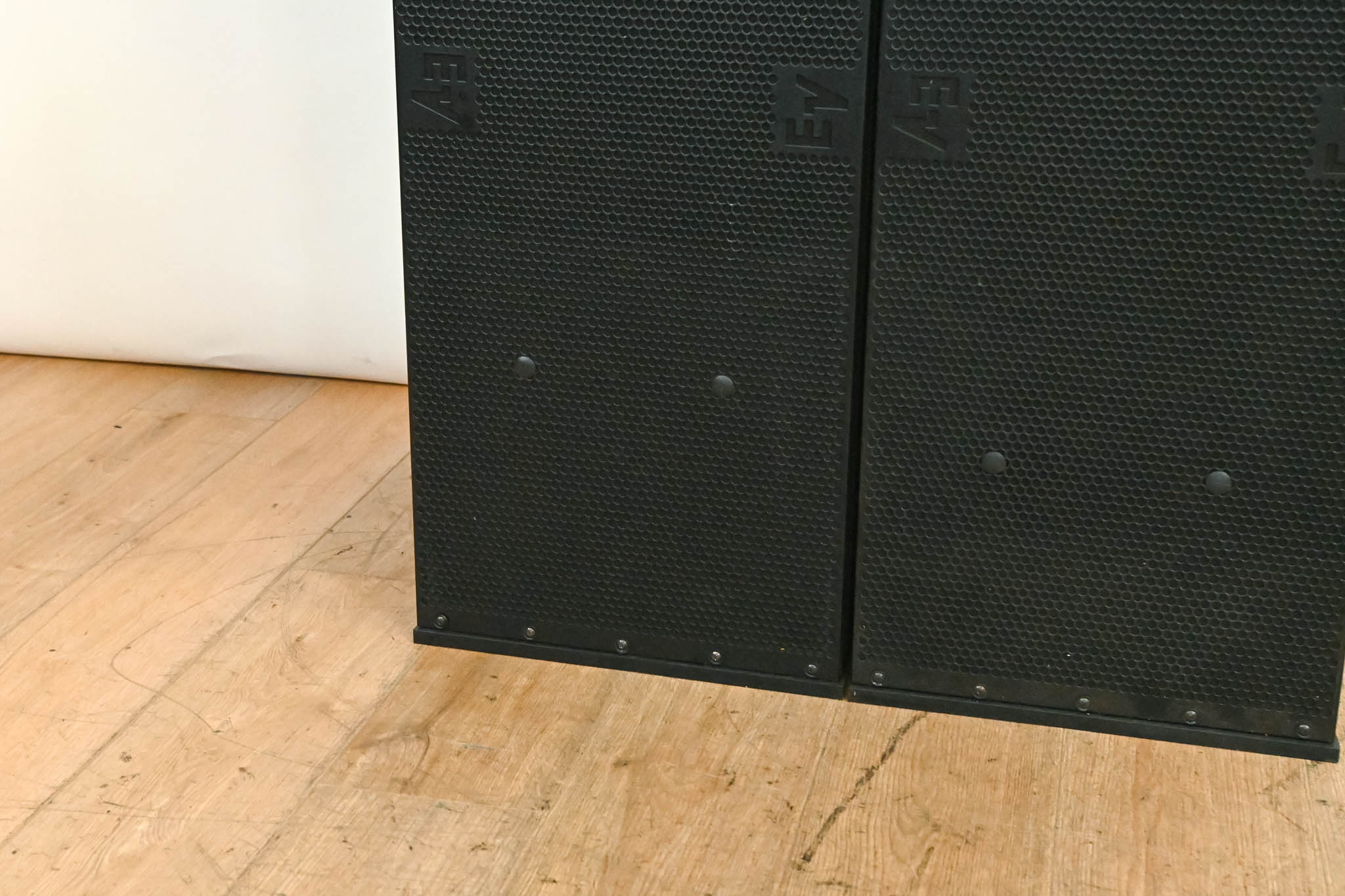 Electro-Voice (EV) XLC127DVX Three-Way Compact Line Array Element (PAIR)