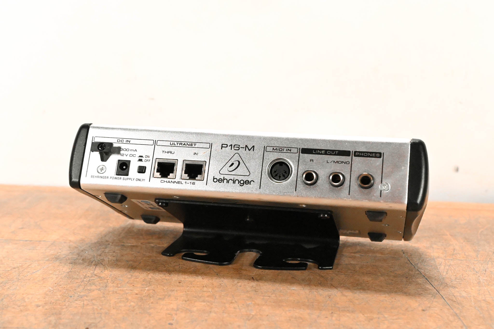 Behringer Powerplay P16-M 16-Channel Digital Personal Mixer