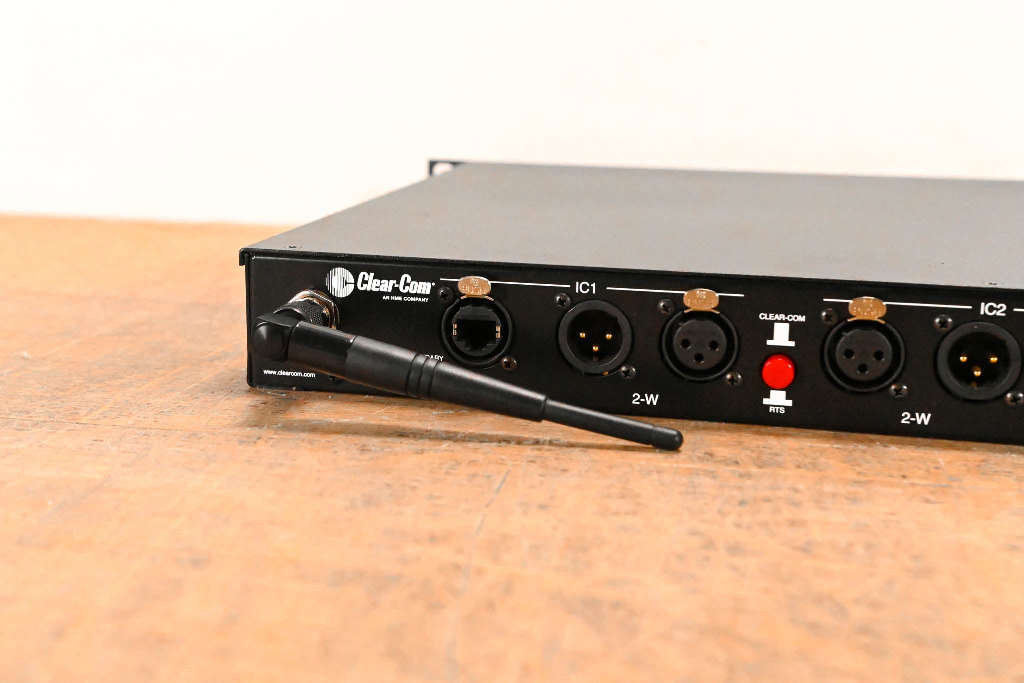 Clear-Com HME DX210 Digital Wireless Intercom System