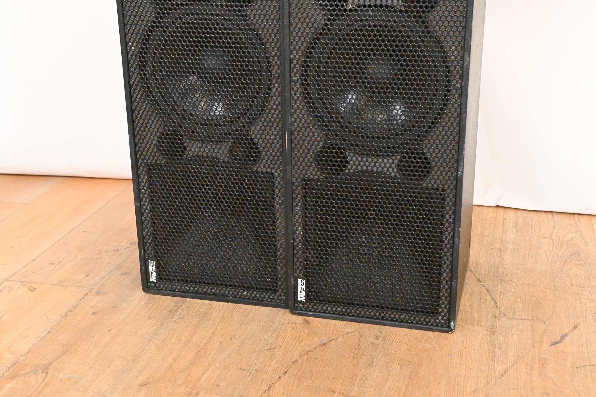 EAW UB82e 2-Way Passive Full Range Loudspeaker (PAIR)